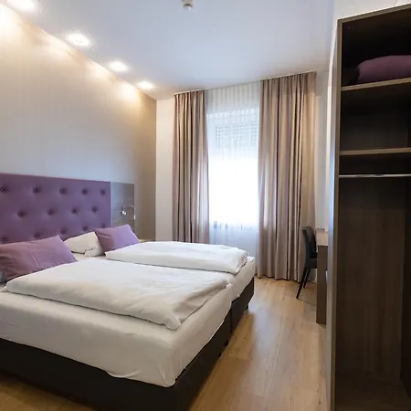 Porta Nigra Hotell 3*